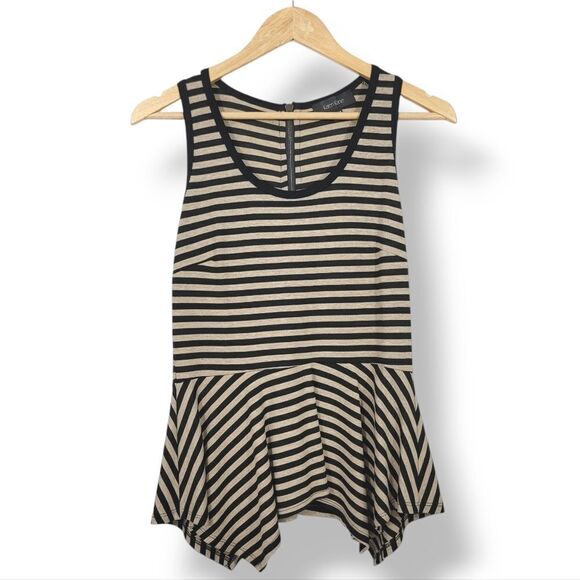 NEW Karen Kane Striped Handkerchief Peplum Hem Sleeveless Top Size Small - Picture 2 of 7